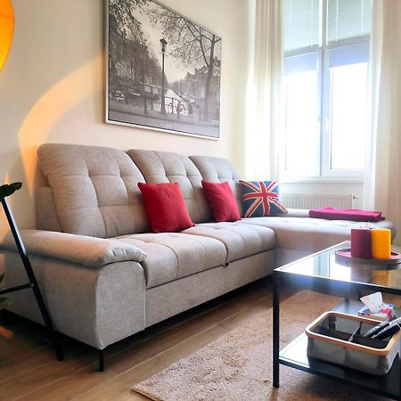 Cozyhome In Old Town, Presidential Apartment Μπρατισλάβα Εξωτερικό φωτογραφία